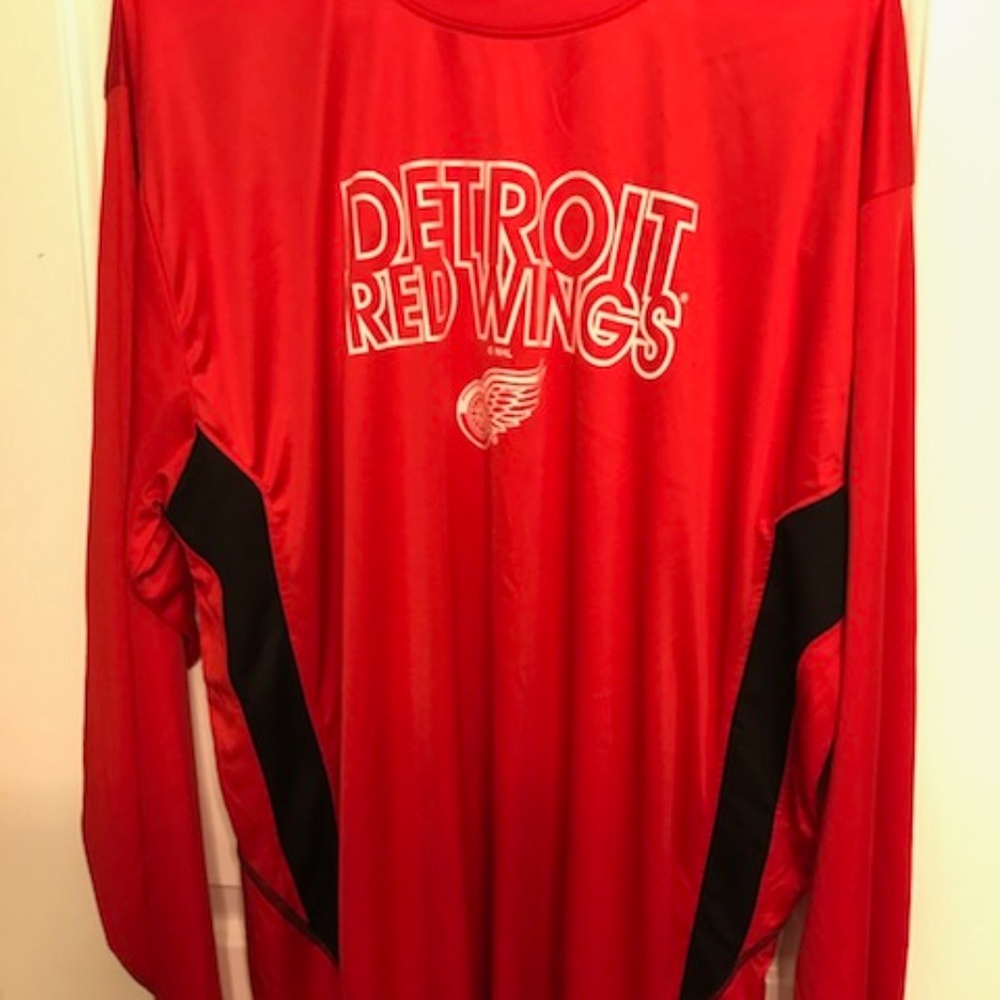 Mens Red Wings Long Sleeve